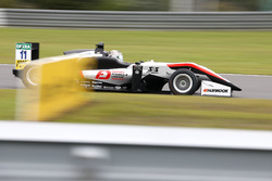 Tadasuke Makino, Hitech Grand Prix, Dallara F317 - Mercedes-Benz