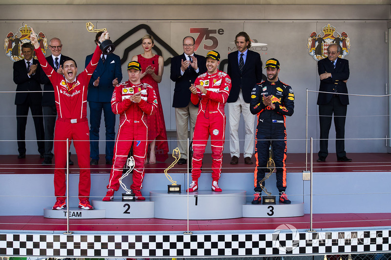 Em Monte Carlo, Vettel ganhou a posição de Kimi nos boxes, levantando ainda mais as suspeitas. As três partes - Vettel, Kimi e Ferrari - negam tal condição.
