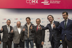 (Izq a der) Horacio de la Vega, director de Indeporte, José Abed, Vicepresidente FIA México,Esteban Gutiérrez y Alejandro Agag, CEO Fórmula E