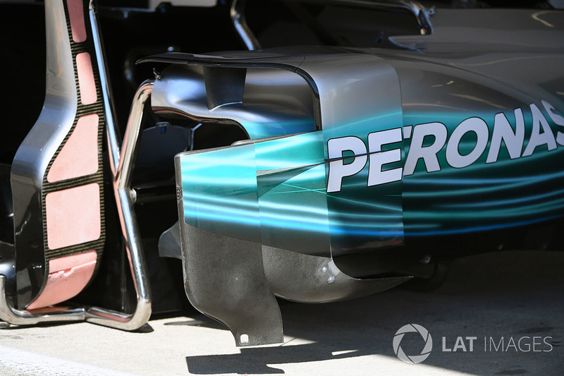 Mercedes F1 W08: Bodywork