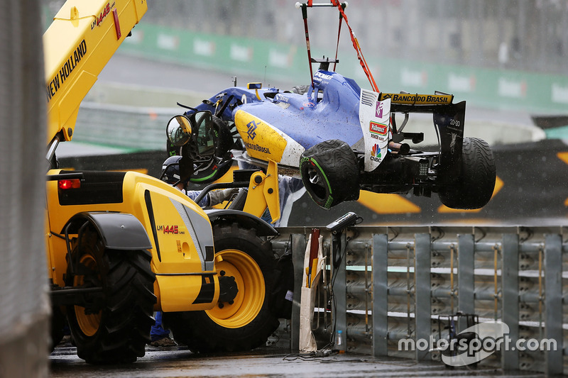 Sauber C35 Маркуса Ерікссона, Sauber F1 Team, після аварії під час гонки