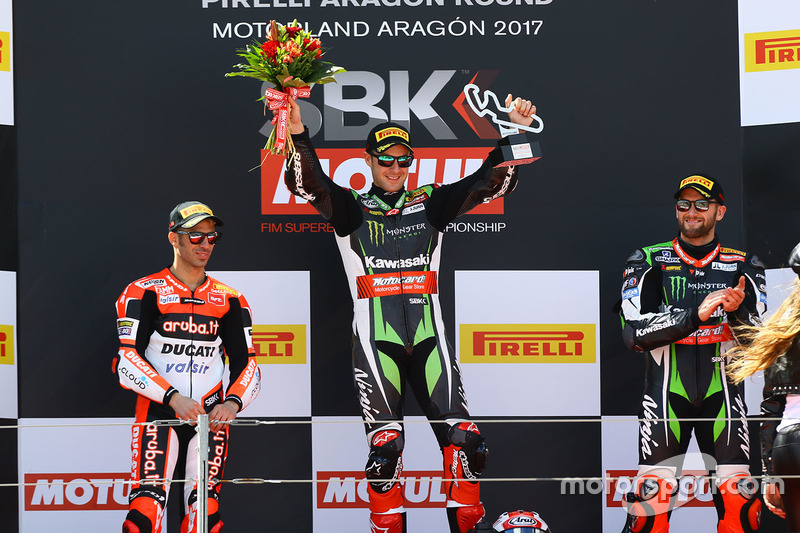 Podium: 1. Jonathan Rea, Kawasaki Racing; 2. Marco Melandri, Ducati Team; 3. Tom Sykes, Kawasaki Rac