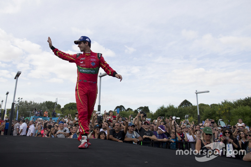 Podio: il terzo classificato Lucas di Grassi, ABT Schaeffler Audi Sport