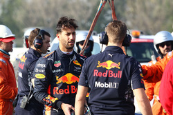 Daniel Ricciardo, Red Bull Racing RB13 stops on the circuit