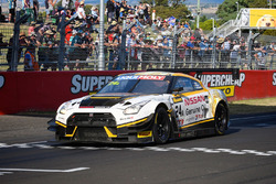 #24 Nissan Motorsport, Nissan GT-R Nismo GT3: Florian Strauss, Todd Kelly, Jann Mardenborough