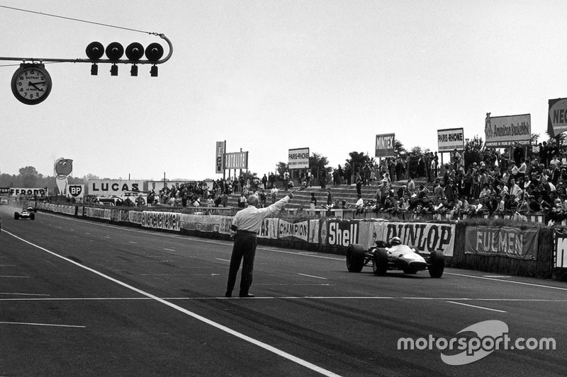 A lendária pista de Le Mans foi palco de apenas uma corrida do mundial de F1, obviamente em uma versão reduzida, em 1967, com vitória de Jack Brabham