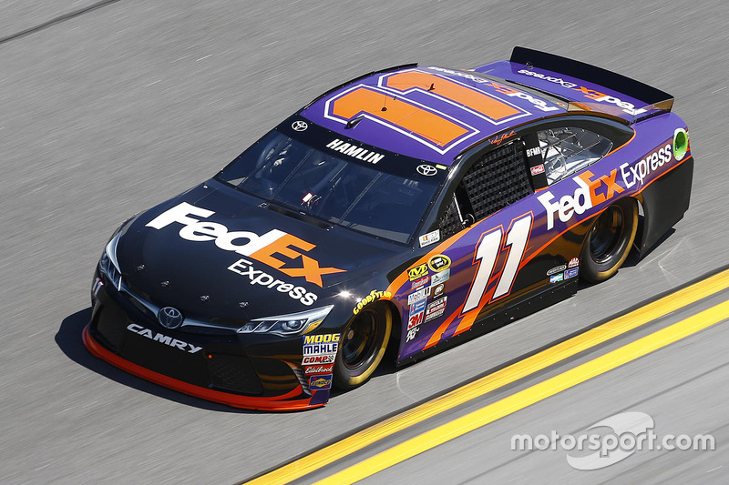 #11 Denny Hamlin (Gibbs-Toyota)