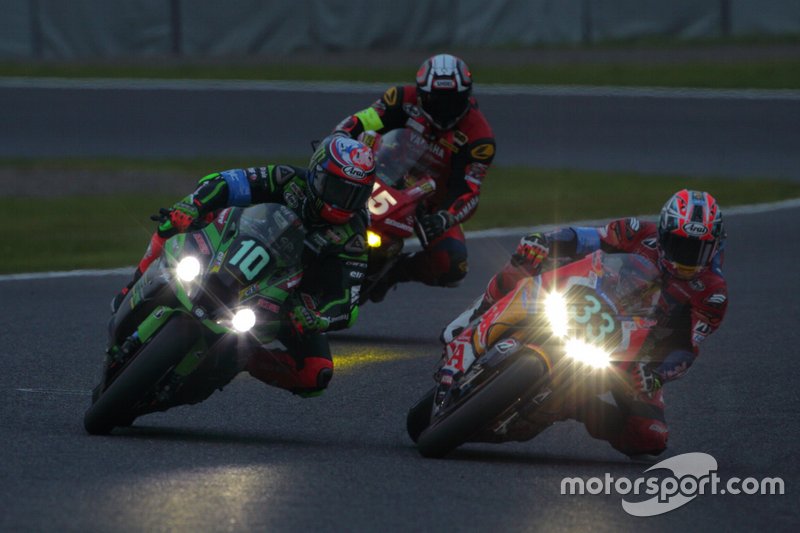 レオン・ハスラム(Kawasaki Racing Team)、高橋巧(Red Bull Honda)