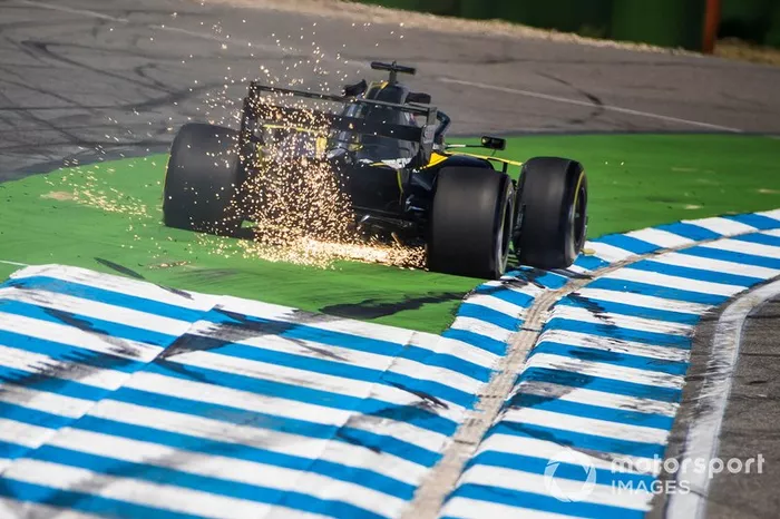 13 - Daniel Ricciardo, Renault F1 Team R.S.19 - 1'12.799