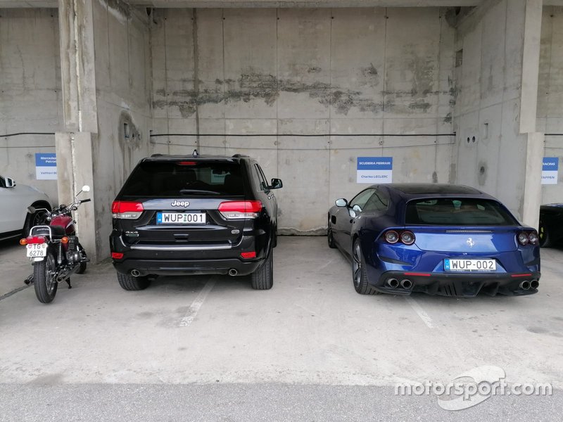 Парковочные места Ferrari