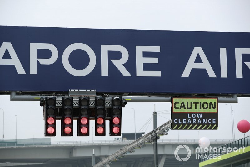 The start light gantry, which has lights set to red