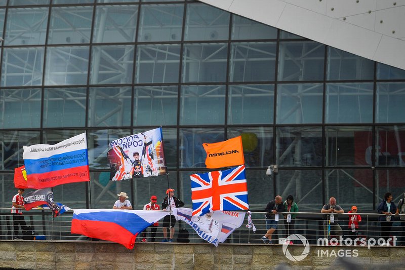 McLaren y Daniil Kyat, Toro Rosso, fans