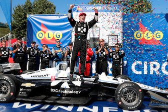 Yarış galibi Simon Pagenaud, Team Penske Chevrolet