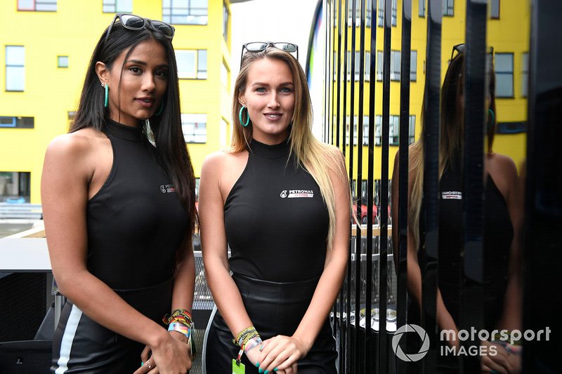 Grid girl
