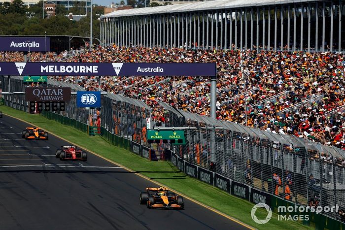 Lando Norris, McLaren MCL38, Charles Leclerc, Ferrari SF-24, Oscar Piastri, McLaren MCL38