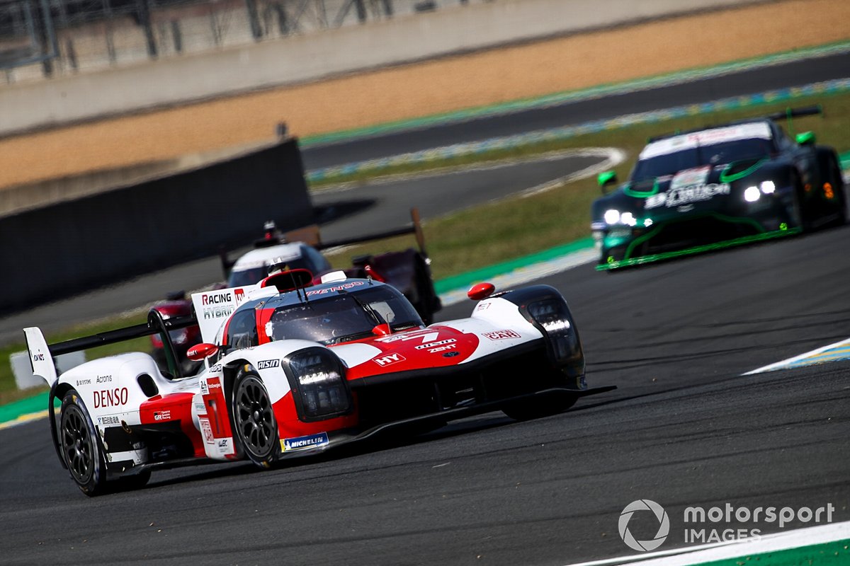 #7 Toyota Gazoo Racing Toyota GR010 - Hybrid Hypercar de Mike Conway, Kamui Kobayashi, Jose Maria Lopez