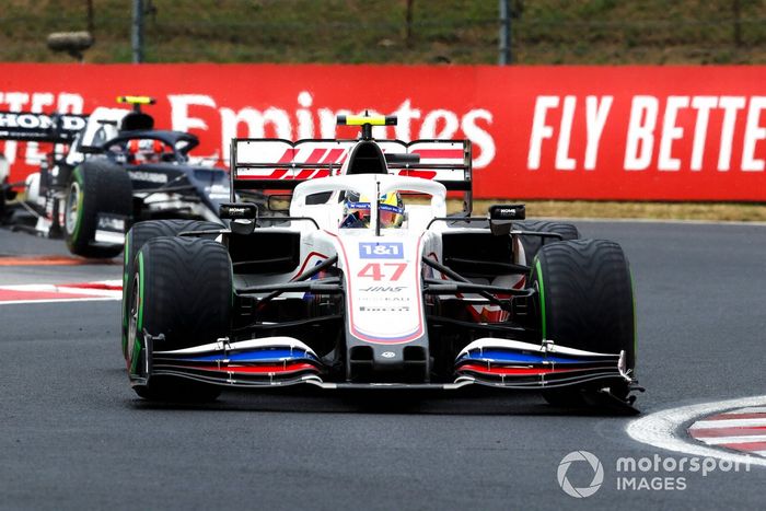 Mick Schumacher, Haas VF-21, Pierre Gasly, AlphaTauri AT02