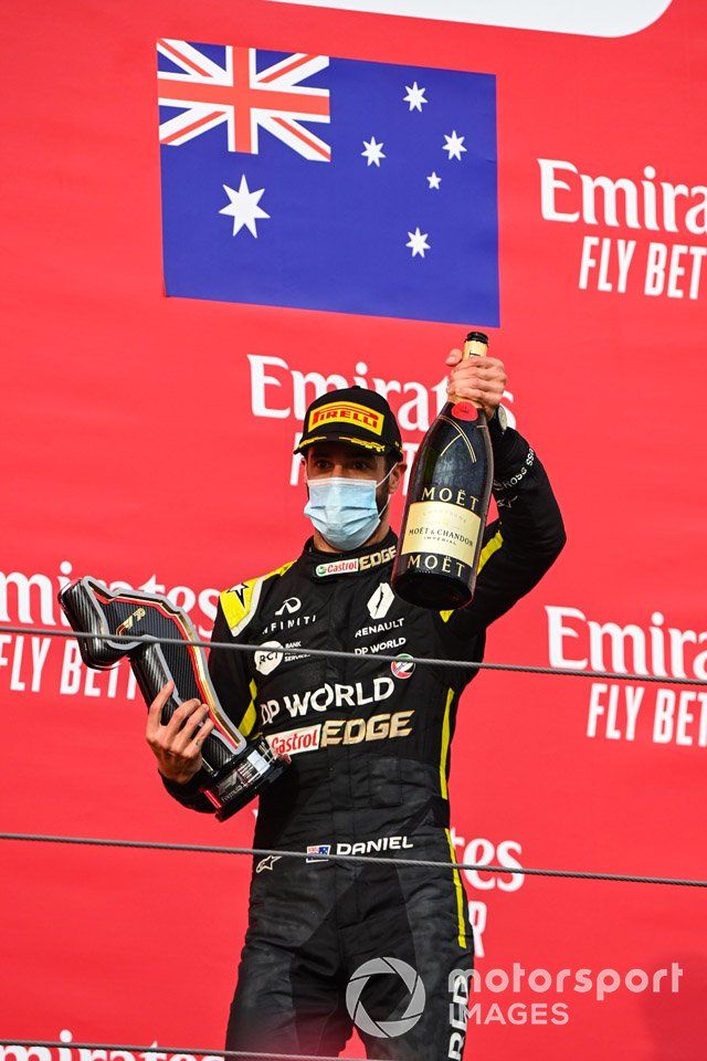 Podio: tercer lugar Daniel Ricciardo, Renault F1