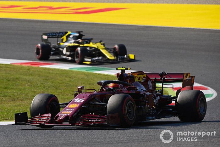 Charles Leclerc, Ferrari SF1000, Daniel Ricciardo, Renault F1 Team R.S.20