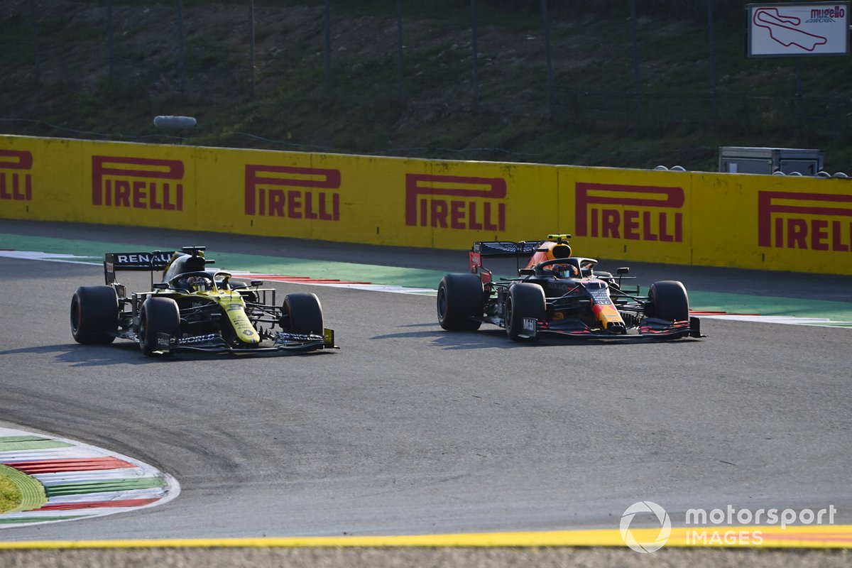 Daniel Ricciardo, Renault F1 Team R.S.20, Alex Albon, Red Bull Racing RB16