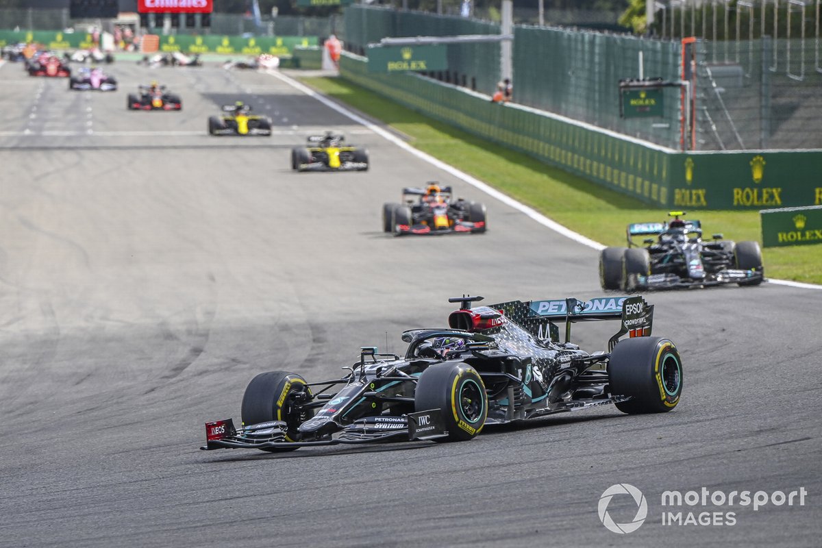 Lewis Hamilton, Mercedes F1 W11, Valtteri Bottas, Mercedes F1 W11, Max Verstappen, Red Bull Racing RB16, e Daniel Ricciardo, Renault F1 Team R.S.20