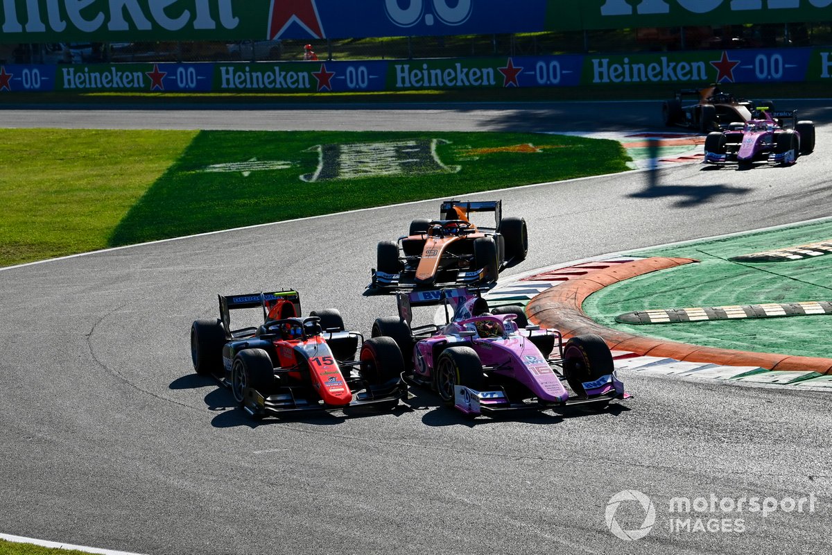 Felipe Drugovich, MP Motorsport e Artem Markelov, BWT HWA Racelab lottano