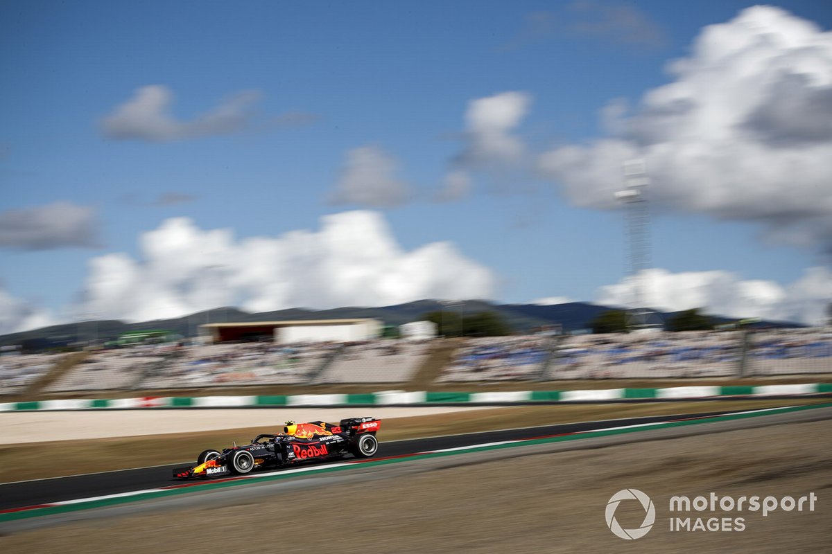 Алекс Элбон, Red Bull Racing RB16