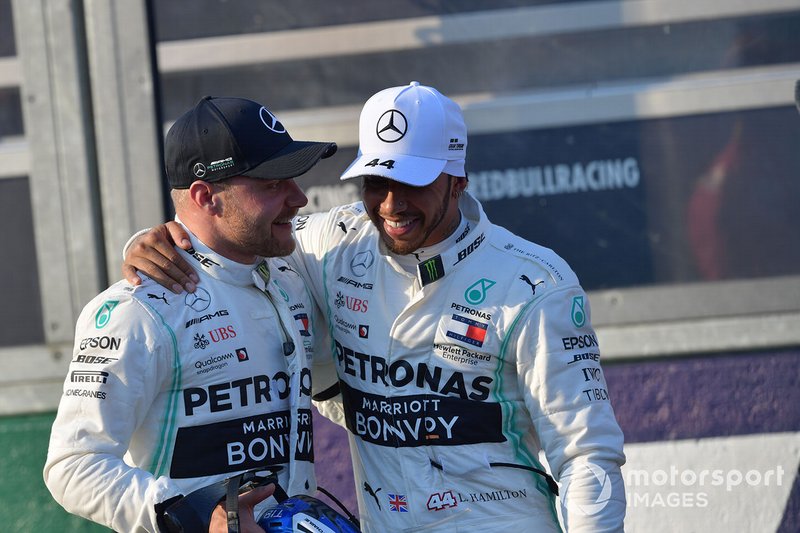 Valtteri Bottas, Mercedes AMG F1 ve pole Lewis Hamilton, Mercedes AMG F1