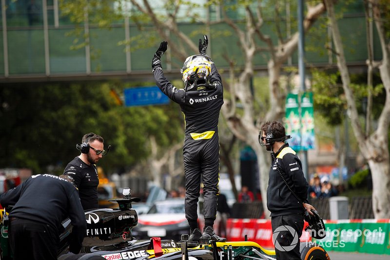 Demonstration with Guanyu Zhou, Renault F1 Team