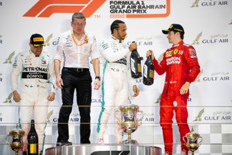 Podyum: 2. Valtteri Bottas, Mercedes AMG F1, Andy Cowell, Direktör, HPP, Mercedes AMG, Yarış galibi Lewis Hamilton, Mercedes AMG F1, 3. Charles Leclerc, Ferrari