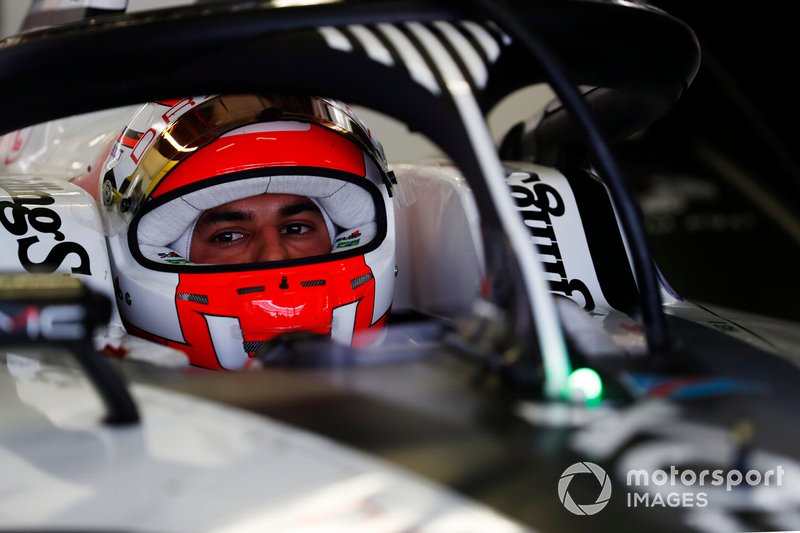 Felipe Nasr (Dragon) : 24e, 0 point (3 courses)