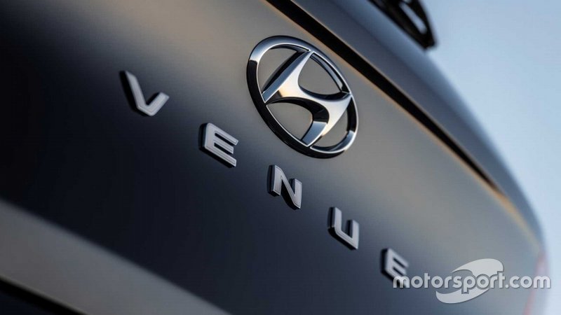 Тізер Hyundai Venue 2020