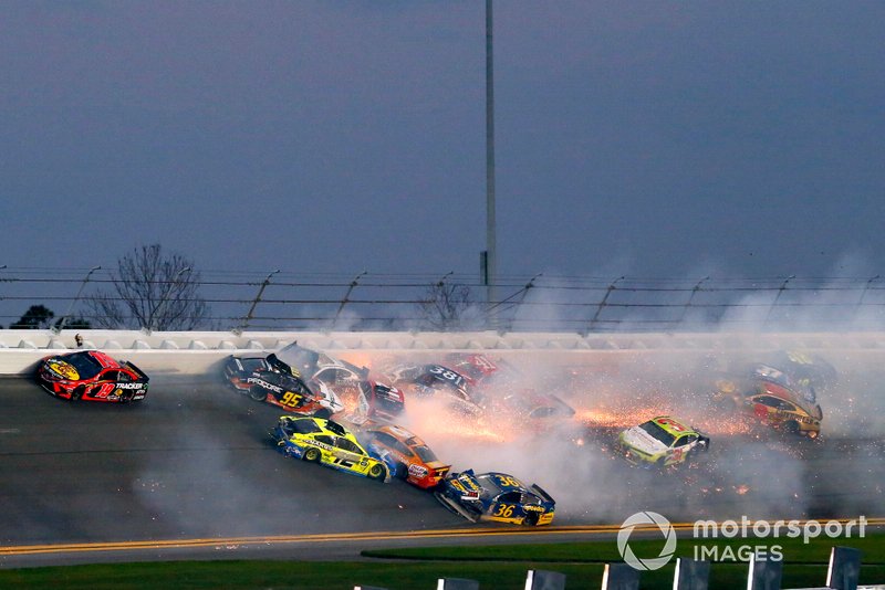 Martin Truex Jr., Joe Gibbs Racing, Toyota Camry Bass Pro Shops, Ryan Blaney, Team Penske, Ford Mustang Menards/Peak, Ryan Newman, Roush Fenway Racing, Ford Mustang Oscar Mayer Deli Fresh and Matt DiBenedetto, Leavine Family Racing, Toyota Camry Procore crash