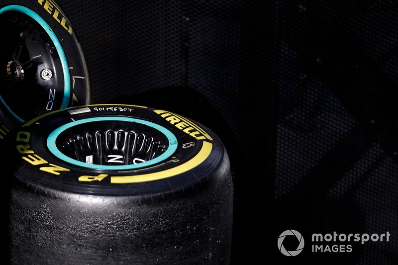 Cerchio Mercedes-AMG F1 e gomma Pirelli