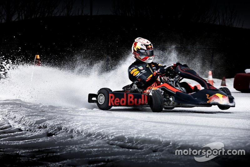Max Verstappen participa de ação da Red Bull de kart no gelo