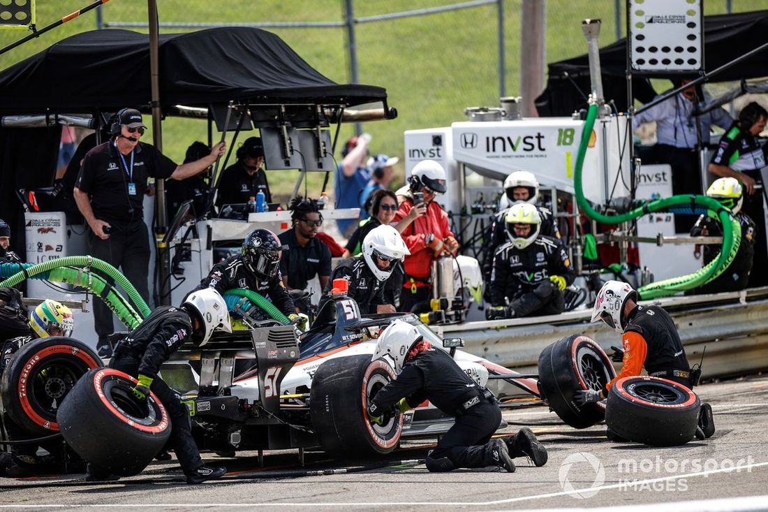 Toby Sowery, Dale Coyne Racing Honda, parada en boxes