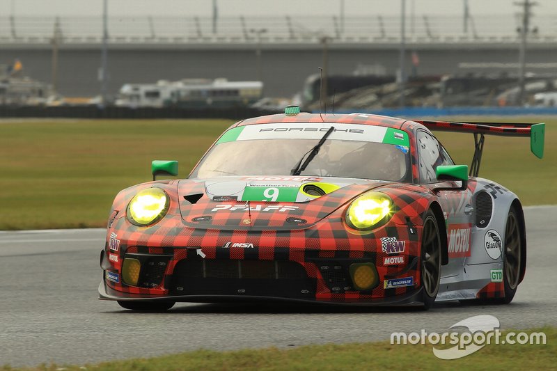 #9 PFAFF Motorsports Porsche 911 GT3 R, GTD: Dennis Olsen, Zacharie Robichon, Lars Kern, Patrick Pilet