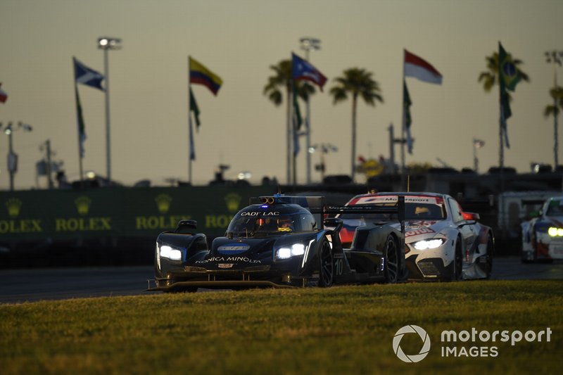 #10 Konica Minolta Cadillac DPi-V.R. Cadillac DPi, DPi: Renger Van Der Zande, Ryan Briscoe, Scott Dixon, Kamui Kobayashi