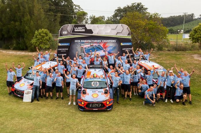 Celebración del campeonato de equipos de Hyundai Motorsport