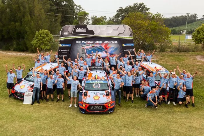 Celebración del campeonato de equipos de Hyundai Motorsport