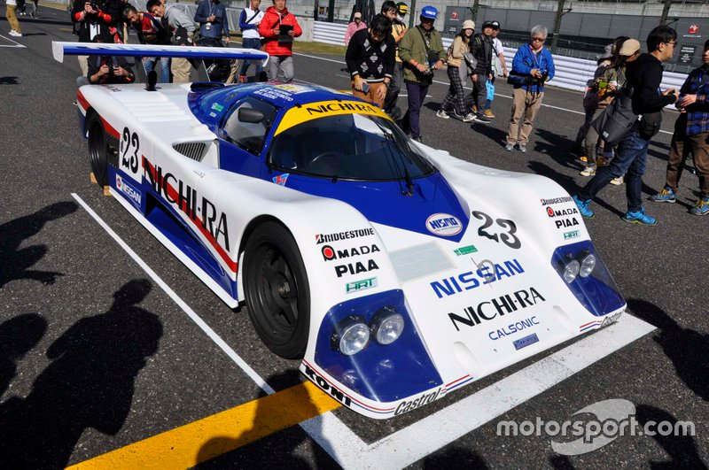 Nissan R86V