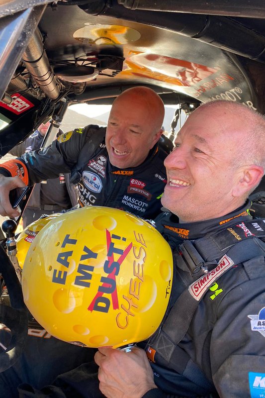 #347 Jefferies and Maxxis Dakar Team: Tim Coronel, Tom Coronel