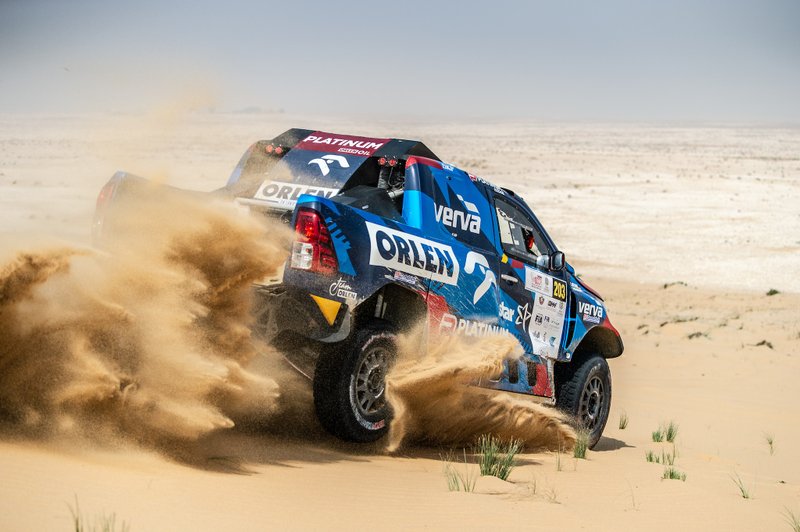 Kuba Przygoński, Timo Gottschalk, Toyota Hilux