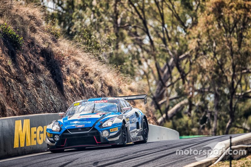 #18 KCMG Nissan GTR Nismo GT3: Joao Paulo De Oliveira, Edoardo Liberati, Alexandre Imperatori