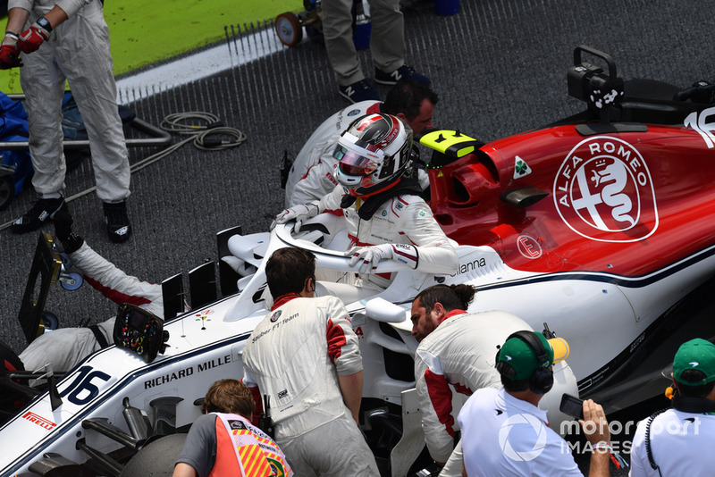 Charles Leclerc, Alfa Romeo Sauber C37 on the grid