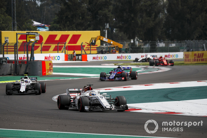 Marcus Ericsson, Sauber C37, Sergey Sirotkin, Williams FW41 and Brendon Hartley, Scuderia Toro Rosso STR13