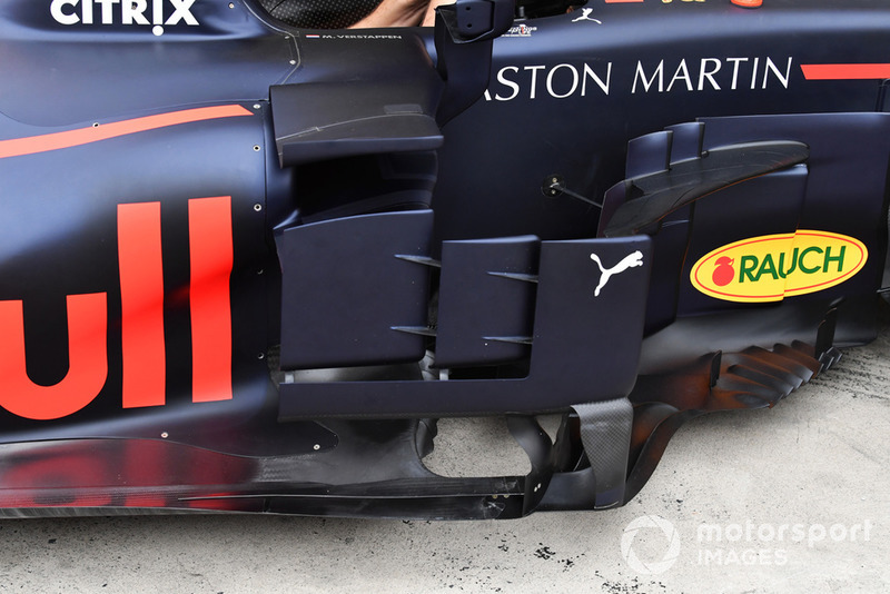 Red Bull Racing RB14 detalhe bargeboard