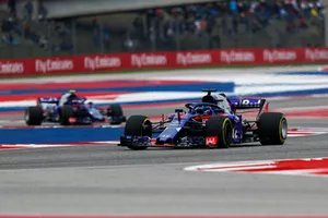 Brendon Hartley, Scuderia Toro Rosso STR13 et Pierre Gasly, Scuderia Toro Rosso STR13 