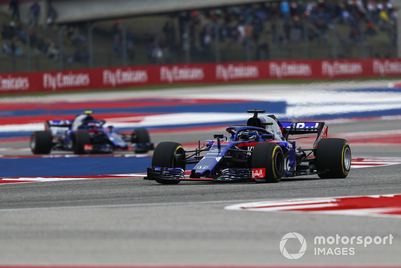 Brendon Hartley, Scuderia Toro Rosso STR13 y Pierre Gasly, Scuderia Toro Rosso STR13
