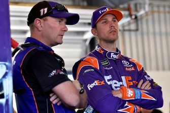 Denny Hamlin, Joe Gibbs Racing, Toyota Camry, mit Mike Wheeler